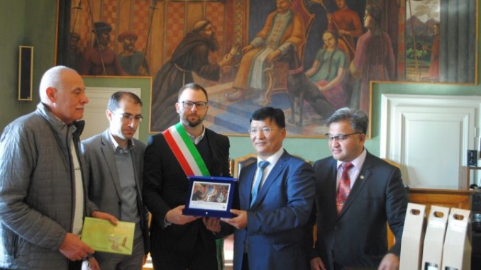Fra’ Giovanni avvicina Magione a Kharakhorin