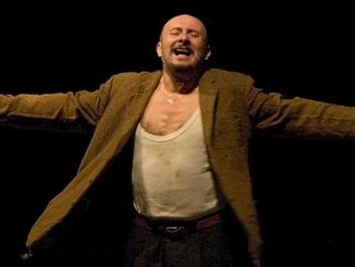 “Un fascio piccolo piccolo” protagonista dello spettacolo Storie di guerra