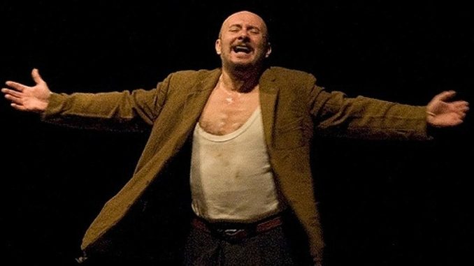 “Un fascio piccolo piccolo” protagonista dello spettacolo Storie di guerra
