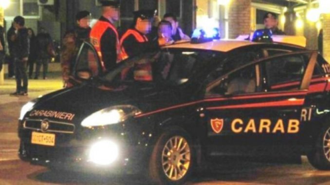 Minaccia di spararsi a Castiglione: interviene un mediatore