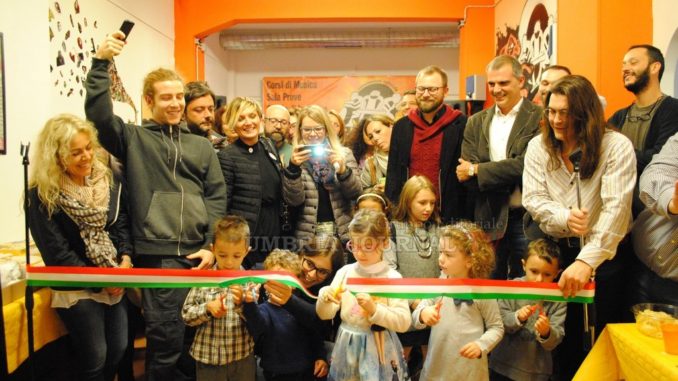 In centro, a Magione, si torna a fare musica con Doremilla