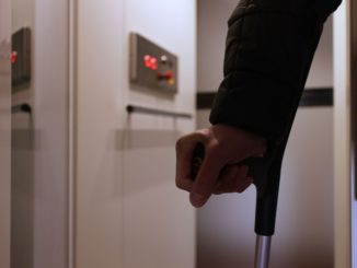 "Oltre gli ostacoli" inaugurazione nuovo ascensore casa alloggio I Tulipani