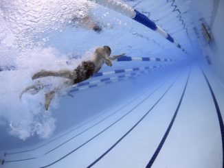 Magione, si tuffa in piscina, ma ha crisi respiratoria, in rianimazione 20enne