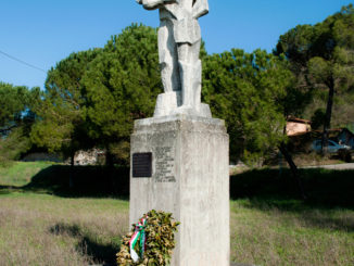 Monumento_caduti_Montebuono