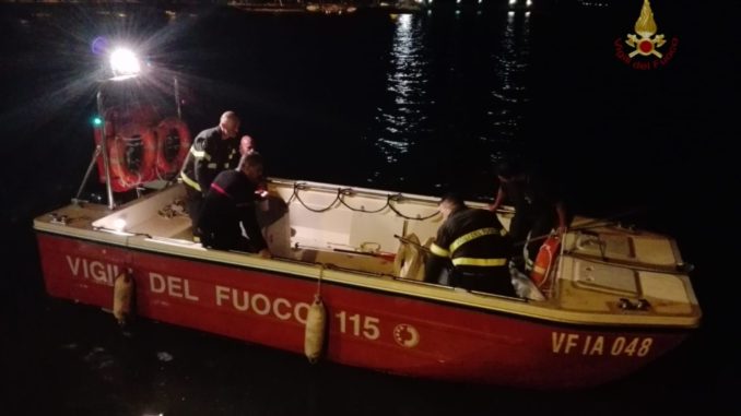 Storia lieto fine, ritrovata ragazza inglese, dormiva vicino al pontile dell'Isola Polvese Storia lieto fine, ritr