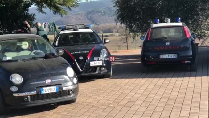 Donna morta uccisa a coltellate a Case Sparse omicidio a Magione [Le foto]