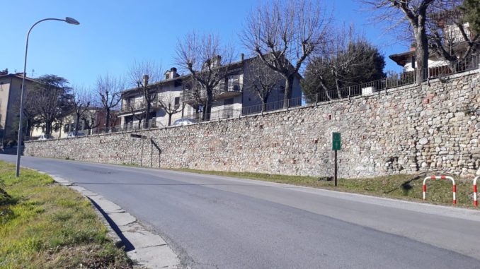 Piegaro, muro di sostegno di Via del Passeggio “sorvegliato speciale”