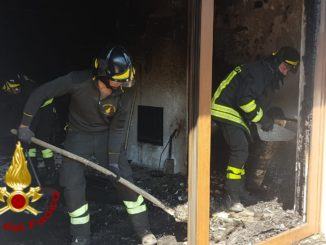 Incendio a Magione, nessuna persona è rimasta coinvolta nell'incendio