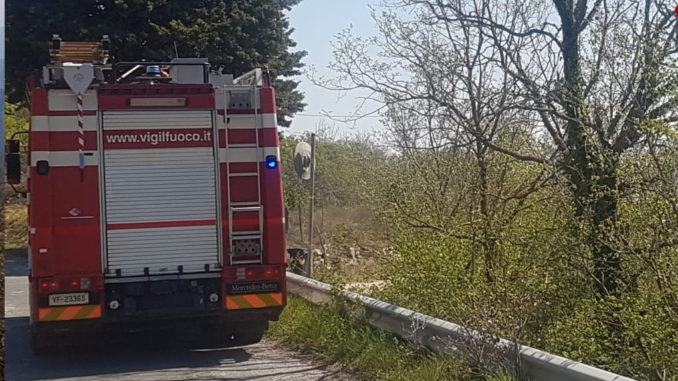 Castel Rigone, incendio boschivo spento dai VVF