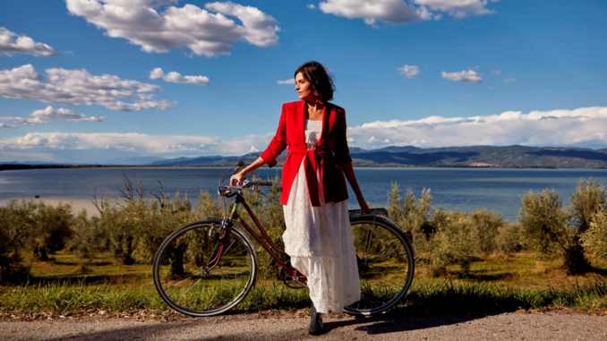 Tuoro sul Trasimeno Annalisa Baldi canta l’Umbria con Domani verrà