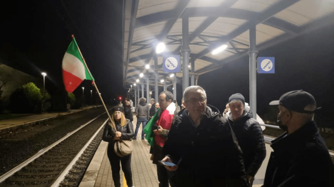 Castiglione, passaggio del treno speciale in onore del Milite Ignoto. Terrosi e Nardelli (Lega): “Inammissibile l’assenza delle istituzioni”