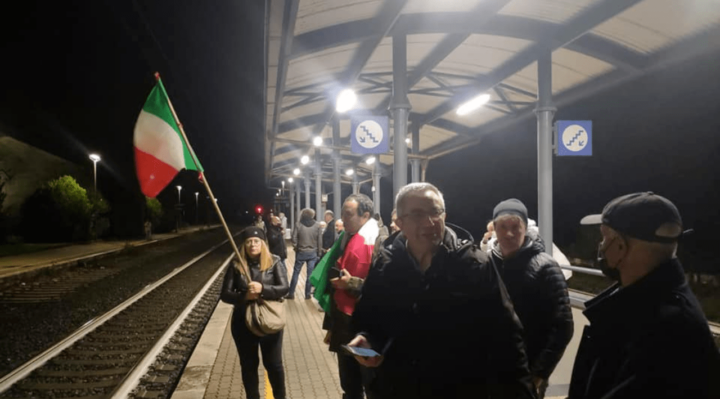 Castiglione, passaggio del treno speciale in onore del Milite Ignoto. Terrosi e Nardelli (Lega): “Inammissibile l’assenza delle istituzioni”