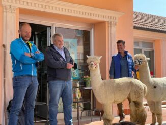 In Umbria i protagonisti del libro A piedi a Roma con tre lama