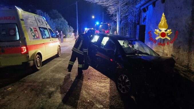 Incidente stradale a San Feliciano, frontale al Lago, 4 persone coinvolte