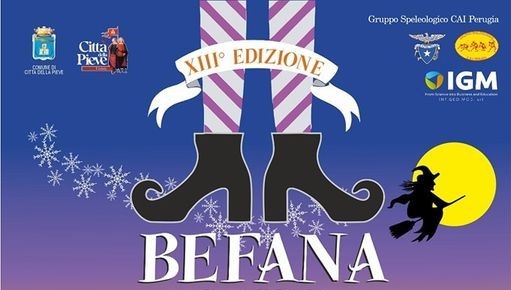 La Befana volante giù dal campanile del Duomo di Città della Pieve