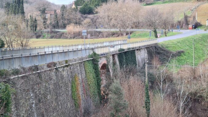 Piegaro, entro febbraio lavori sul ponte sul Fiume Nestore Piegaro, entro febbraio lavori sul ponte sul Fiume Nestore
