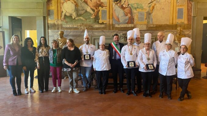 La targa del sindaco per “Agilla e Trasimeno”