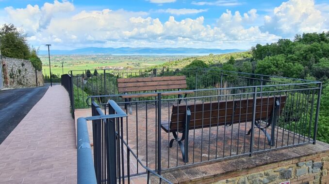 Paciano, la riqualificazione della passeggiata panoramica e Le Fonti