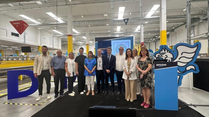 Amazon apre le porte del deposito di Magione alla comunità