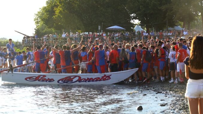 Passignano sul Trasimeno, il Palio barche 2024 si tinge di rossoblù