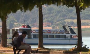 Livello del Lago Trasimeno in Calo: Navigazione a Rischio 