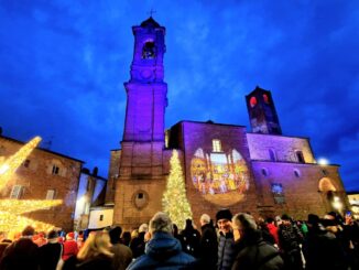 Inaugurato il Natale a Città della Pieve con l'accensione dell'Albero e della Stella Polare