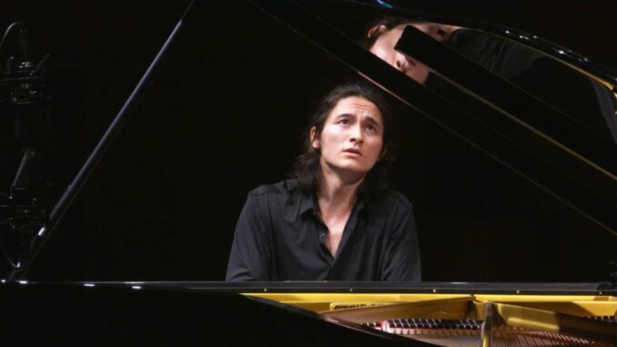 Arsenii Moon in concerto a Solomeo: la musica classica riparte