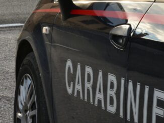 Champagne rubato nei supermercati, denunciato un 35enne