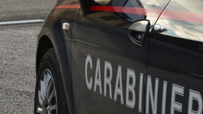 Champagne rubato nei supermercati, denunciato un 35enne