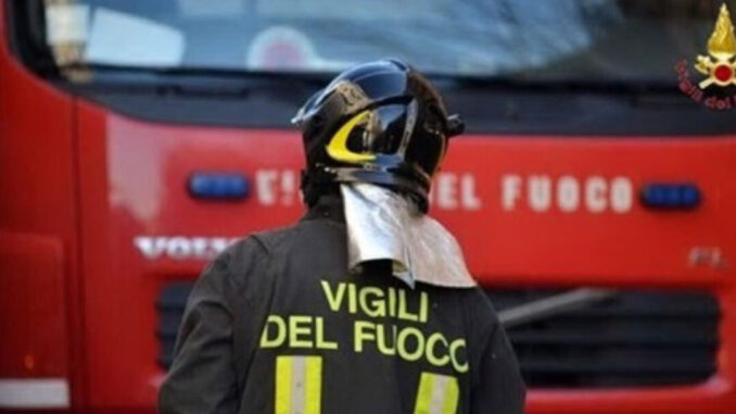 Danneggiata condotta del gas: strada chiusa e famiglie evacuate