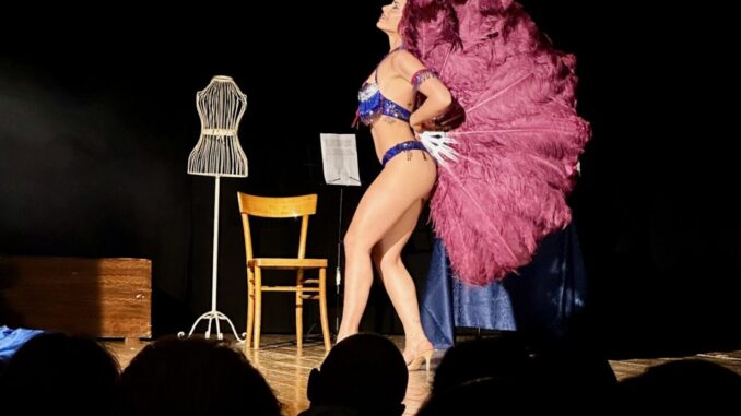 “Cinema Nudo” conquista tre teatri umbri con il burlesque
