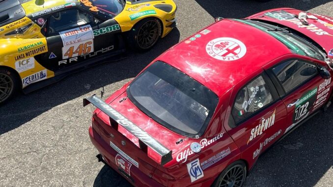 Sfide e spettacolo a Magione, Conti domina su Ferrari 458