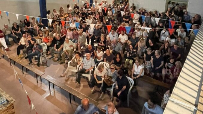 Piegaro, in 200 all’assemblea contro il centro accoglienza