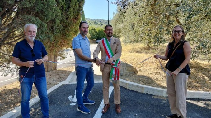 Inaugurato a Paciano nuovo belvedere con vista lago