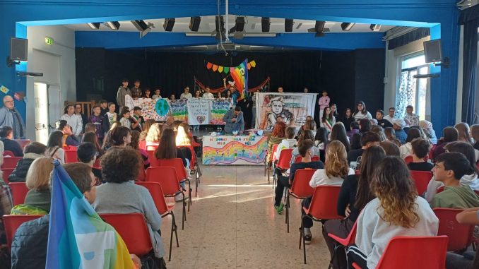 Studenti in marcia per la pace tra lago e colline umbre
