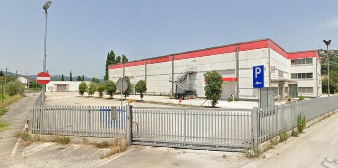 Corciano, in vendita immobile industriale da 3.900 mq