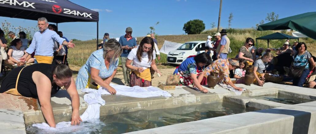 Rievocazione storica a Frattavecchia rinascono le fonti